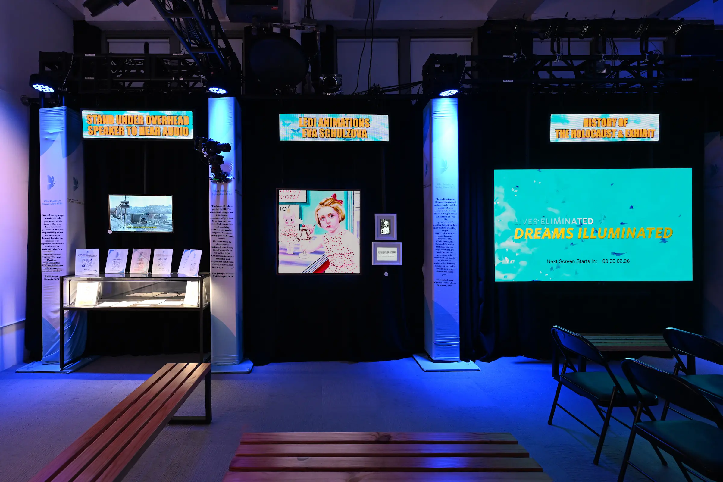 Animation wall display